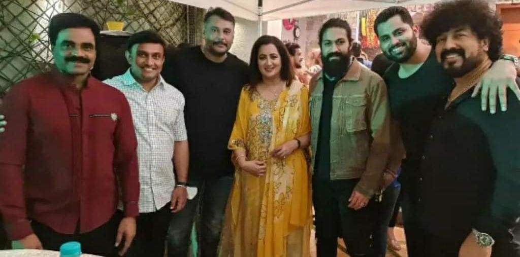 ಸುಮಲತಾ ಬರ್ತ್ ಡೇ ಸೆಲೆಬ್ರೇಷನ್ನಲ್ಲಿ ‘ಜೋಡೆತ್ತು’..!