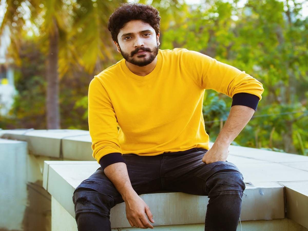 ವಿಶಿಷ್ಟ ಪಾತ್ರದಲ್ಲಿ ವಸಿಷ್ಠ ಸಿಂಹ:ಹುಟ್ಟುಹಬ್ಬದಂದು ಹೊಸ ಸಿನಿಮಾದ ಪಾತ್ರ ರಿವೀಲ್