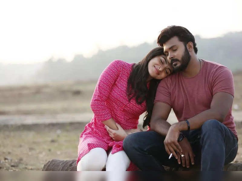 ‘ಮುಗಿಲ್ ಪೇಟೆ’ ಚಿತ್ರದ ಮೊದಲ ಸಾಂಗ್ ‘ತಾರೀಫು ಮಾಡಲು ತಾರೀಖು ಮೂಡಿದೆ’ ರಿಲೀಸ್..!