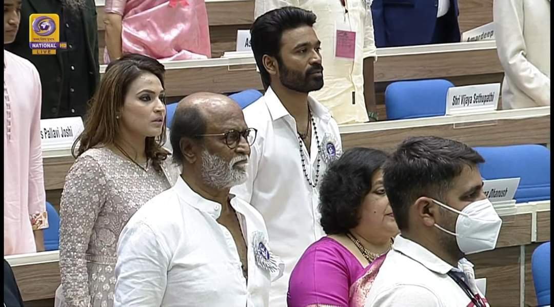 ‘ತಲೈವಾ’ ರಜಿನಿಗೆ ‘ದಾದಾ ಸಾಹೇಬ್ ಫಾಲ್ಕೆ ಪ್ರಶಸ್ತಿ ಪ್ರದಾನ..