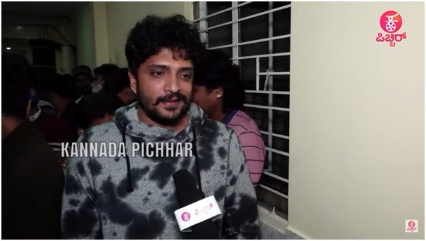 ಬೆಳ್ಳಂ ಬೆಳಗ್ಗೆ ಭಜರಂಗಿ 2 ನೋಡಲು ಬಂದ್ರು ವಸಿಷ್ಠ ಸಿಂಹ..!