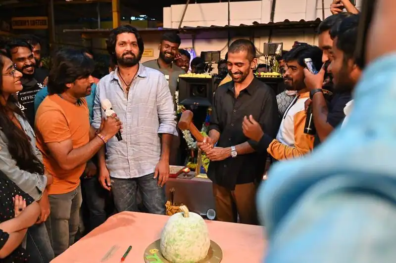 ಕುಂಬಳಕಾಯಿ ಒಡೆದು ಮಂಗಳ ಹಾಡಿದ 777 ಚಾರ್ಲಿ ವರ್ಷಾಂತ್ಯಕ್ಕೆ ಬರೋ ಸಾಧ್ಯತೆ..!