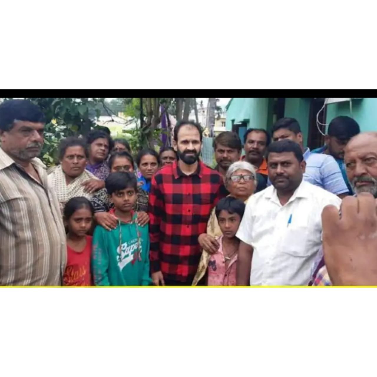 ಆತ್ಮಹತ್ಯೆಗೆ ಶರಣಾಗಿದ್ದ ಅಪ್ಪು ಅಭಿಮಾನಿ ಮನೆಗೆ ರಾಘಣ್ಣ ಭೇಟಿ.